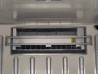 いすゞエルフ冷凍車（冷蔵車）小型（2t・3t）[写真11]