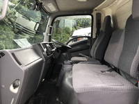 いすゞエルフ冷凍車（冷蔵車）小型（2t・3t）[写真23]