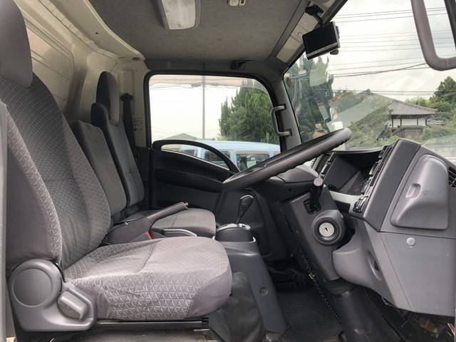 いすゞエルフ冷凍車（冷蔵車）小型（2t・3t）[写真25]