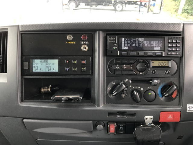 いすゞエルフ冷凍車（冷蔵車）小型（2t・3t）[写真30]