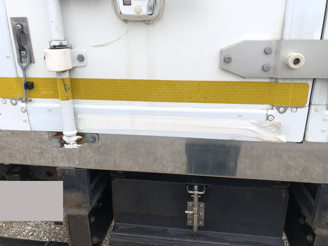 いすゞエルフ冷凍車（冷蔵車）小型（2t・3t）[写真39]