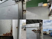 三菱ふそうファイター家畜運搬車中型（4t）[写真12]