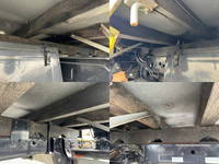 三菱ふそうファイター家畜運搬車中型（4t）[写真15]