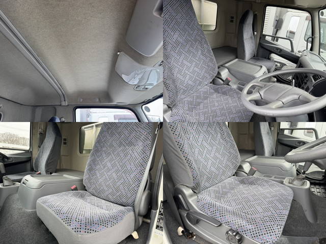 三菱ふそうファイター家畜運搬車中型（4t）[写真15]