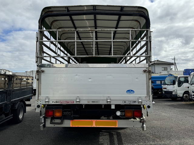 三菱ふそうファイター家畜運搬車中型（4t）[写真04]