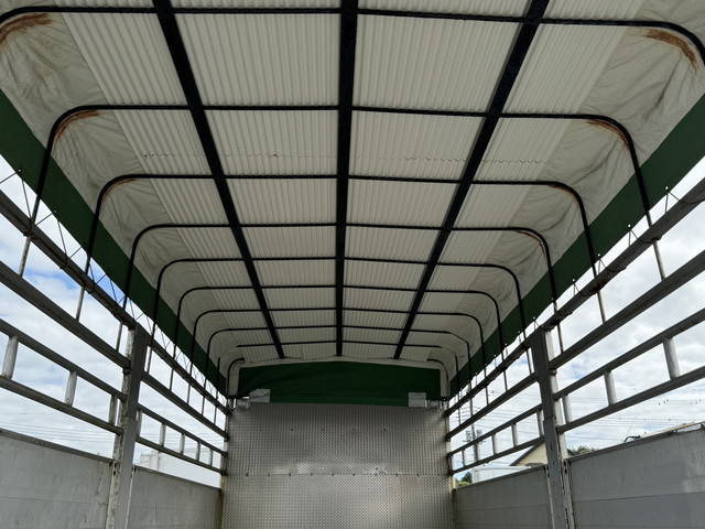 三菱ふそうファイター家畜運搬車中型（4t）[写真08]