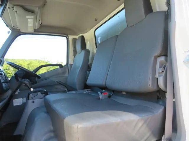 日野デュトロアルミバン小型（2t・3t）[写真10]