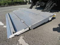 日野デュトロアルミバン小型（2t・3t）[写真32]