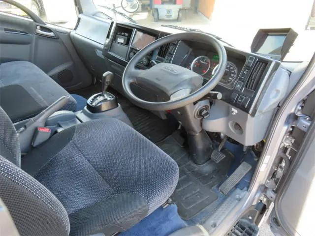 いすゞエルフセーフティローダー小型（2t・3t）[写真10]