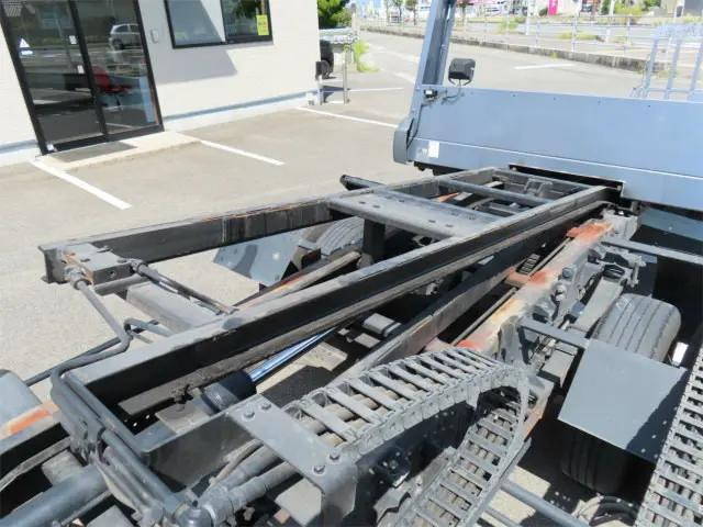 いすゞエルフセーフティローダー小型（2t・3t）[写真39]