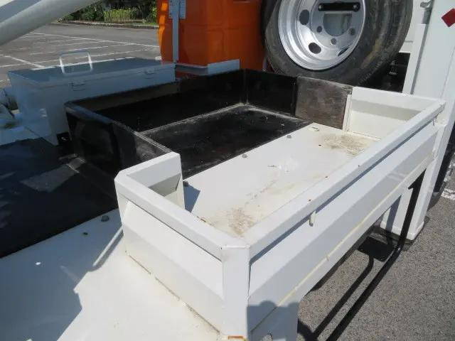 三菱ふそうキャンター穴掘建柱車小型（2t・3t）[写真26]