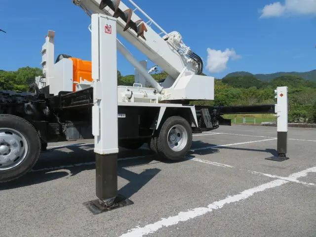 三菱ふそうキャンター穴掘建柱車小型（2t・3t）[写真28]