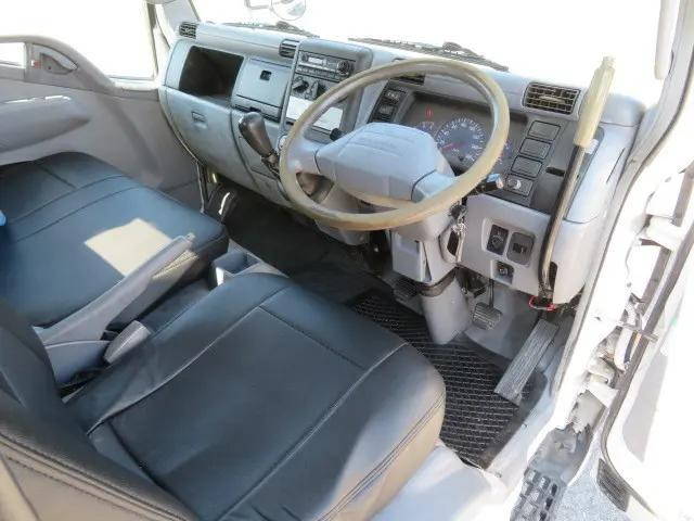 三菱ふそうキャンター穴掘建柱車小型（2t・3t）[写真08]