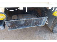 三菱ふそうキャンター平ボディ小型（2t・3t）[写真11]