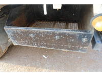 三菱ふそうキャンター平ボディ小型（2t・3t）[写真15]