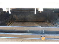 三菱ふそうキャンター平ボディ小型（2t・3t）[写真18]