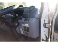 三菱ふそうキャンター平ボディ小型（2t・3t）[写真32]