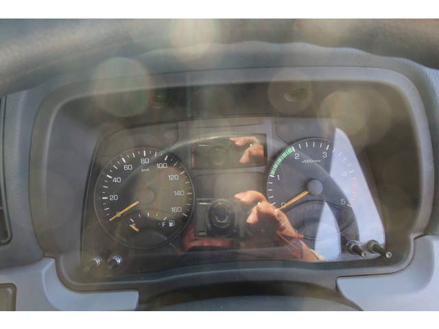 三菱ふそうキャンター平ボディ小型（2t・3t）[写真32]