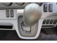 三菱ふそうキャンター平ボディ小型（2t・3t）[写真34]