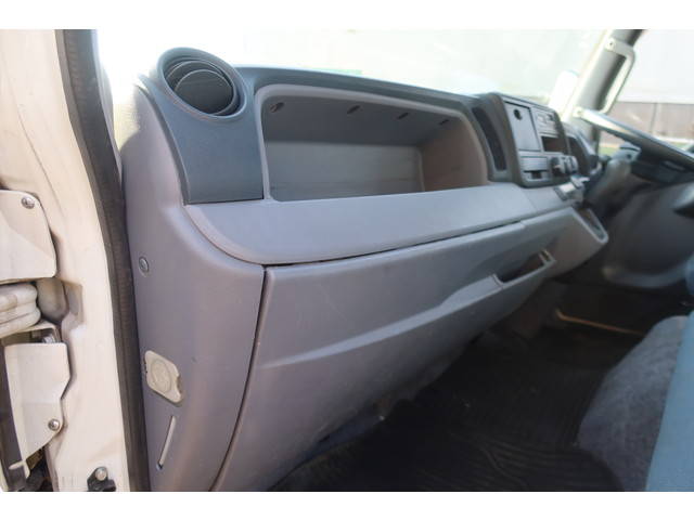 三菱ふそうキャンター平ボディ小型（2t・3t）[写真38]