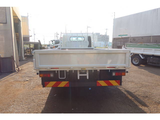 三菱ふそうキャンター平ボディ小型（2t・3t）[写真05]