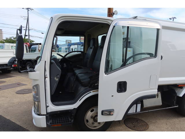 いすゞエルフパッカー車（塵芥車）小型（2t・3t）[写真27]