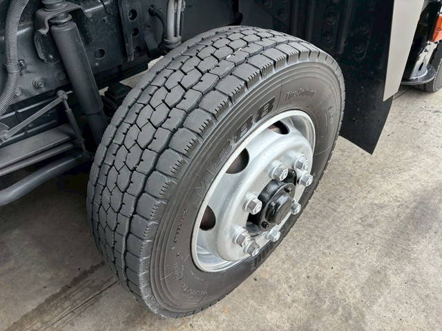 三菱ふそうスーパーグレートセルフローダー大型（10t）[写真12]