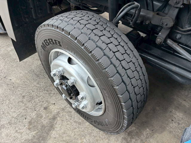 三菱ふそうスーパーグレートセルフローダー大型（10t）[写真15]