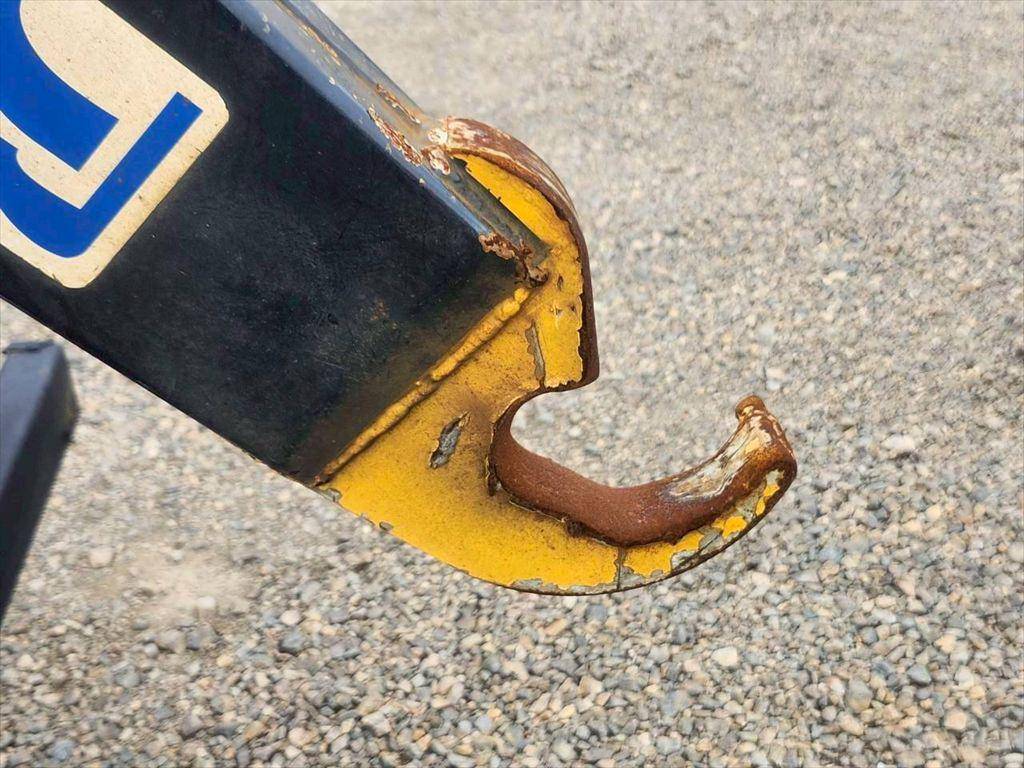 いすゞフォワードコンテナ専用車増トン（6t・8t）[写真12]