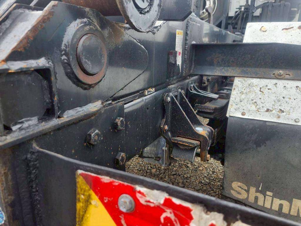 いすゞフォワードコンテナ専用車増トン（6t・8t）[写真14]