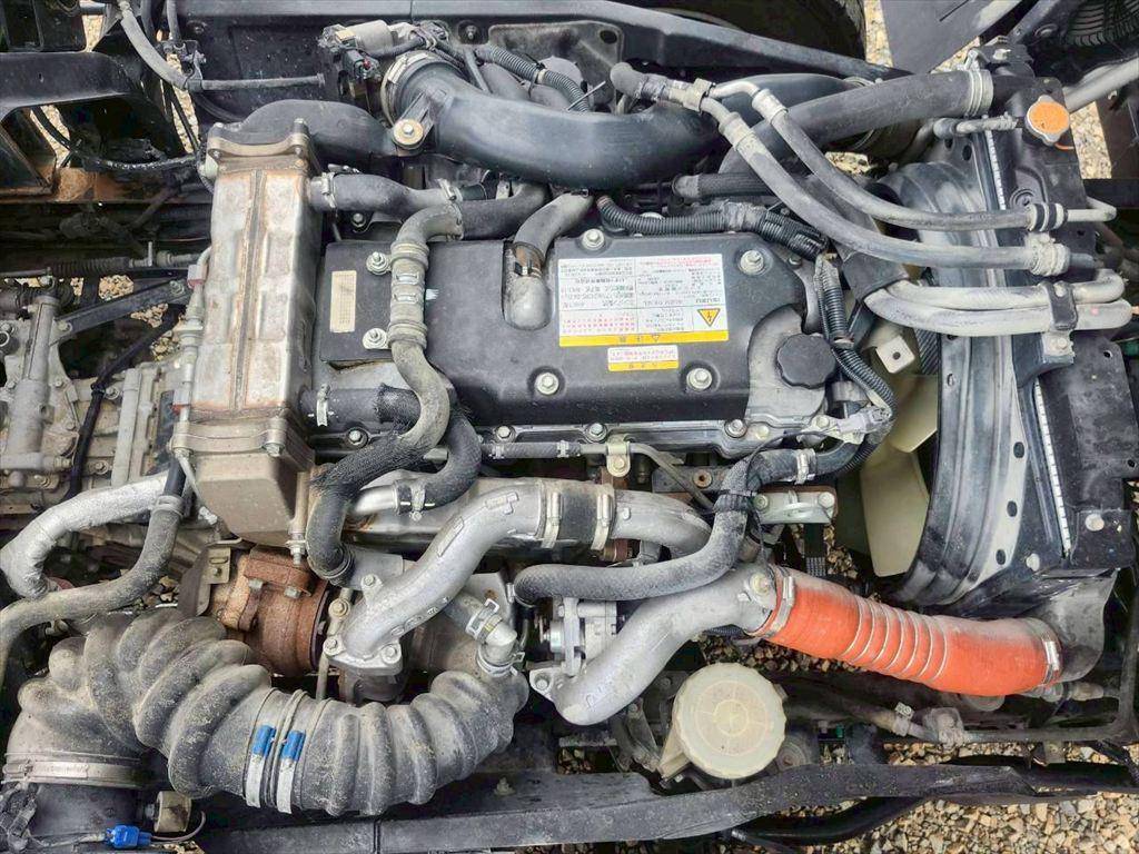 いすゞフォワードコンテナ専用車増トン（6t・8t）[写真16]