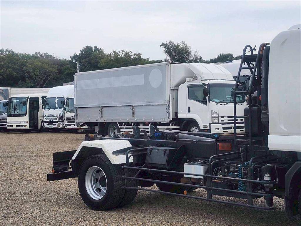 いすゞフォワードコンテナ専用車増トン（6t・8t）[写真05]