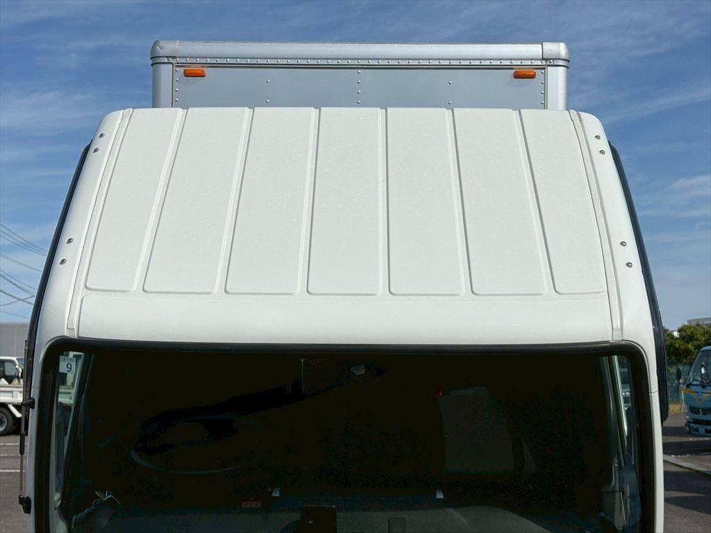 三菱ふそうキャンターアルミバン小型（2t・3t）[写真17]