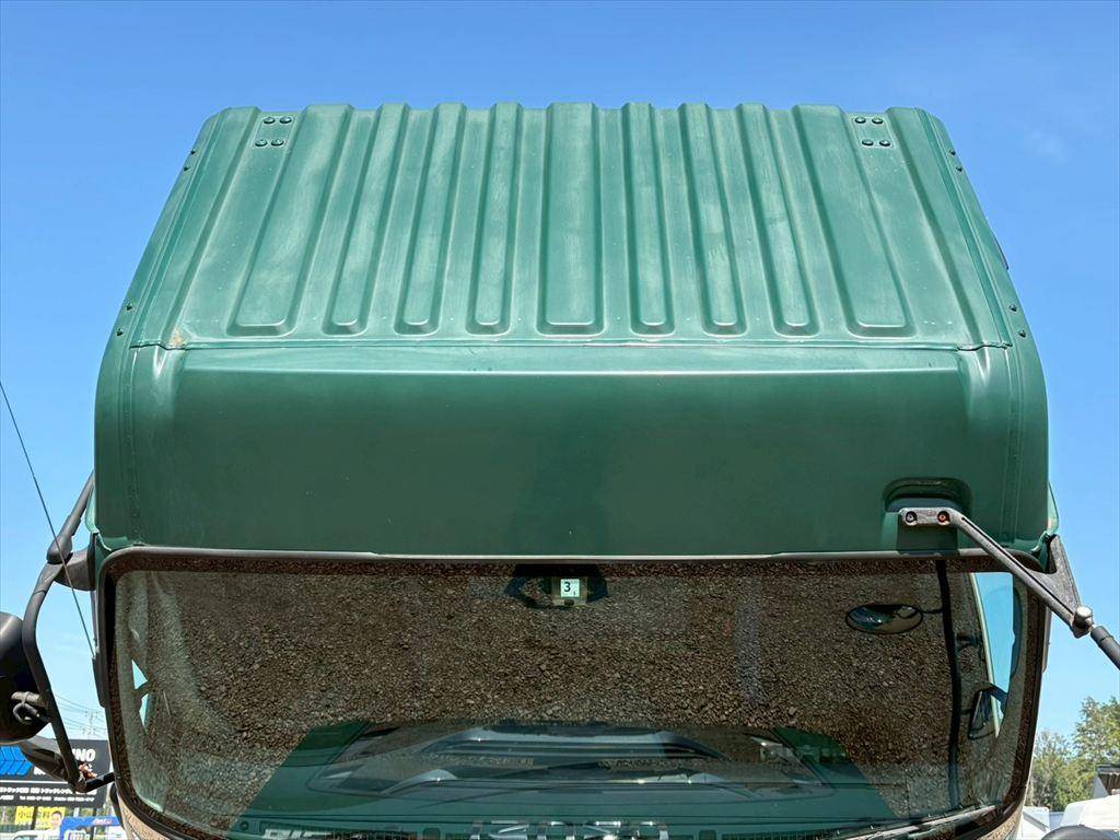 いすゞギガトレーラーヘッド（トラクターヘッド）大型（10t）[写真16]