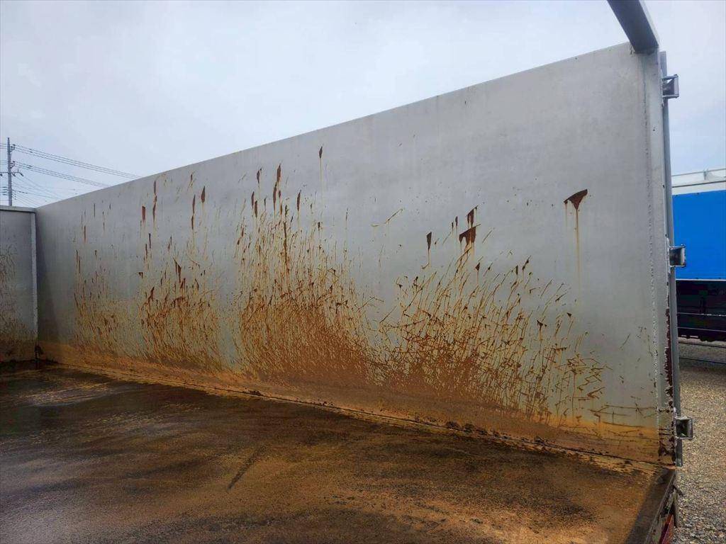 三菱ふそうキャンター平ボディ小型（2t・3t）[写真10]