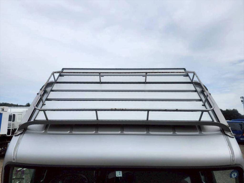 三菱ふそうキャンター平ボディ小型（2t・3t）[写真17]