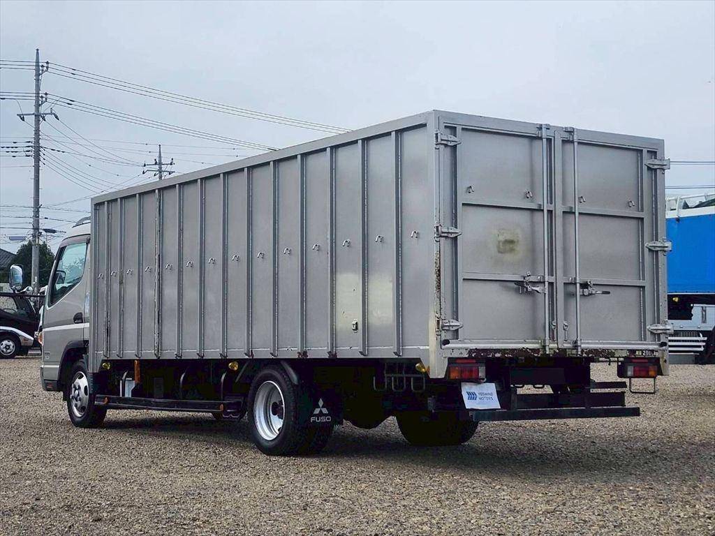 三菱ふそうキャンター平ボディ小型（2t・3t）[写真03]