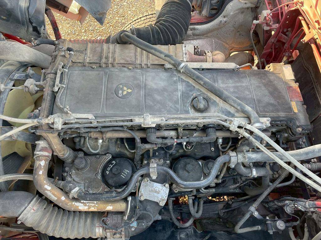 三菱ふそうスーパーグレートトレーラーヘッド（トラクターヘッド）大型（10t）[写真16]