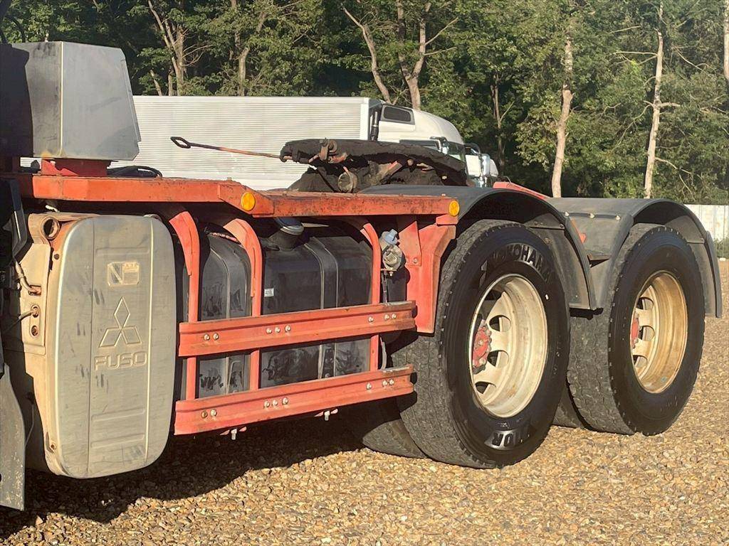 三菱ふそうスーパーグレートトレーラーヘッド（トラクターヘッド）大型（10t）[写真06]