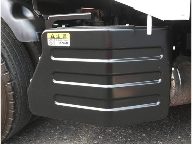 いすゞエルフ平ボディ小型（2t・3t）[写真18]