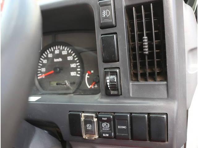 いすゞエルフ平ボディ小型（2t・3t）[写真30]