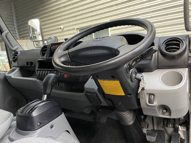 トヨタトヨエースアルミバン小型（2t・3t）[写真15]