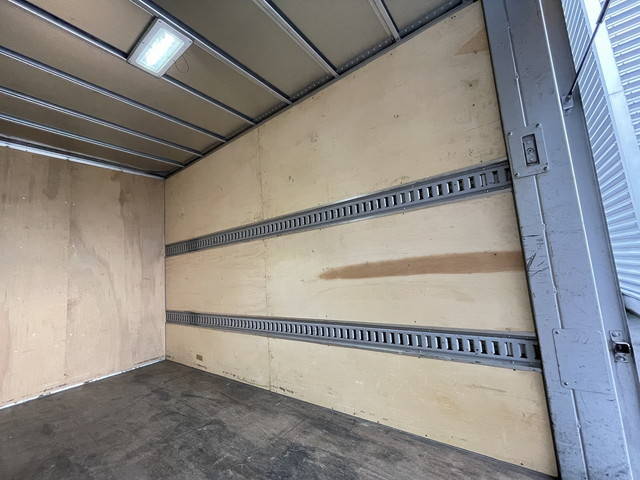 トヨタトヨエースアルミバン小型（2t・3t）[写真22]