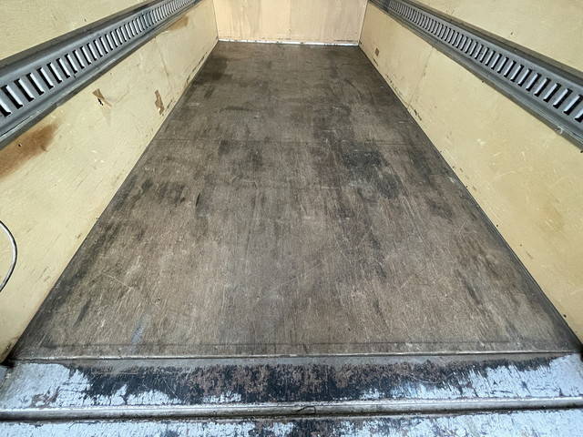 トヨタトヨエースアルミバン小型（2t・3t）[写真23]