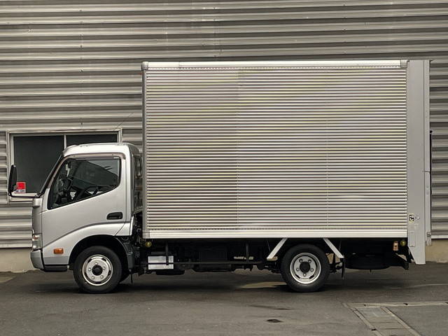 トヨタトヨエースアルミバン小型（2t・3t）[写真03]