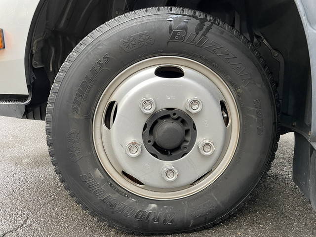 トヨタトヨエースアルミバン小型（2t・3t）[写真32]