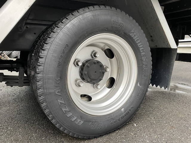 トヨタトヨエースアルミバン小型（2t・3t）[写真33]