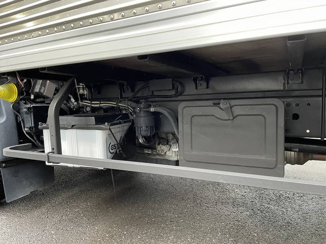 トヨタトヨエースアルミバン小型（2t・3t）[写真08]