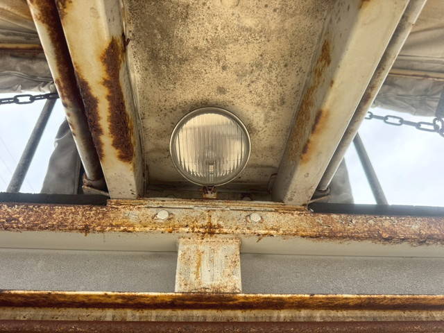 日野デュトロ幌ウイング小型（2t・3t）[写真18]