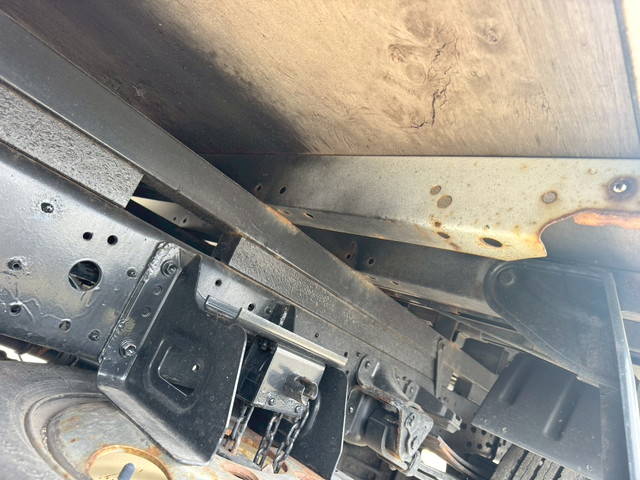 日野デュトロ幌ウイング小型（2t・3t）[写真24]